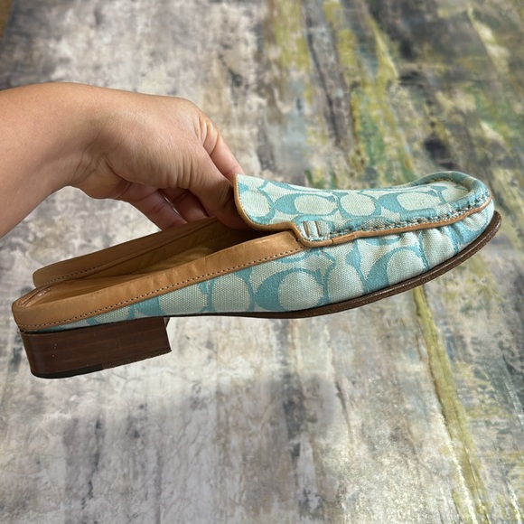 Vintage blue monogrammed Coach slide on shoes sz 8B - Picture 2 of 12